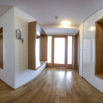 byt Central Park Žižkov – předsíň (klient dkki, design Interiorstudio)